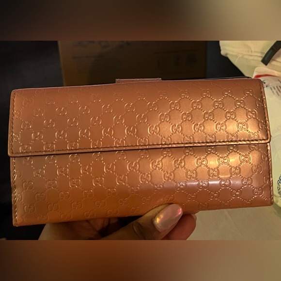 GUCCI Shine Rose Beige Guccissima Patent Leather Wallet - Picture 8 of 16